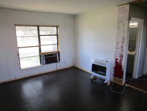 841 S 5th Avenue Munday TX 76371
