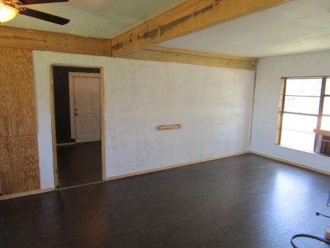 841 S 5th Avenue Munday TX 76371