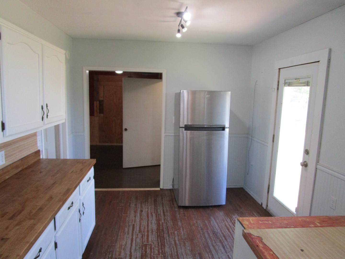 841 S 5th Avenue Munday TX 76371