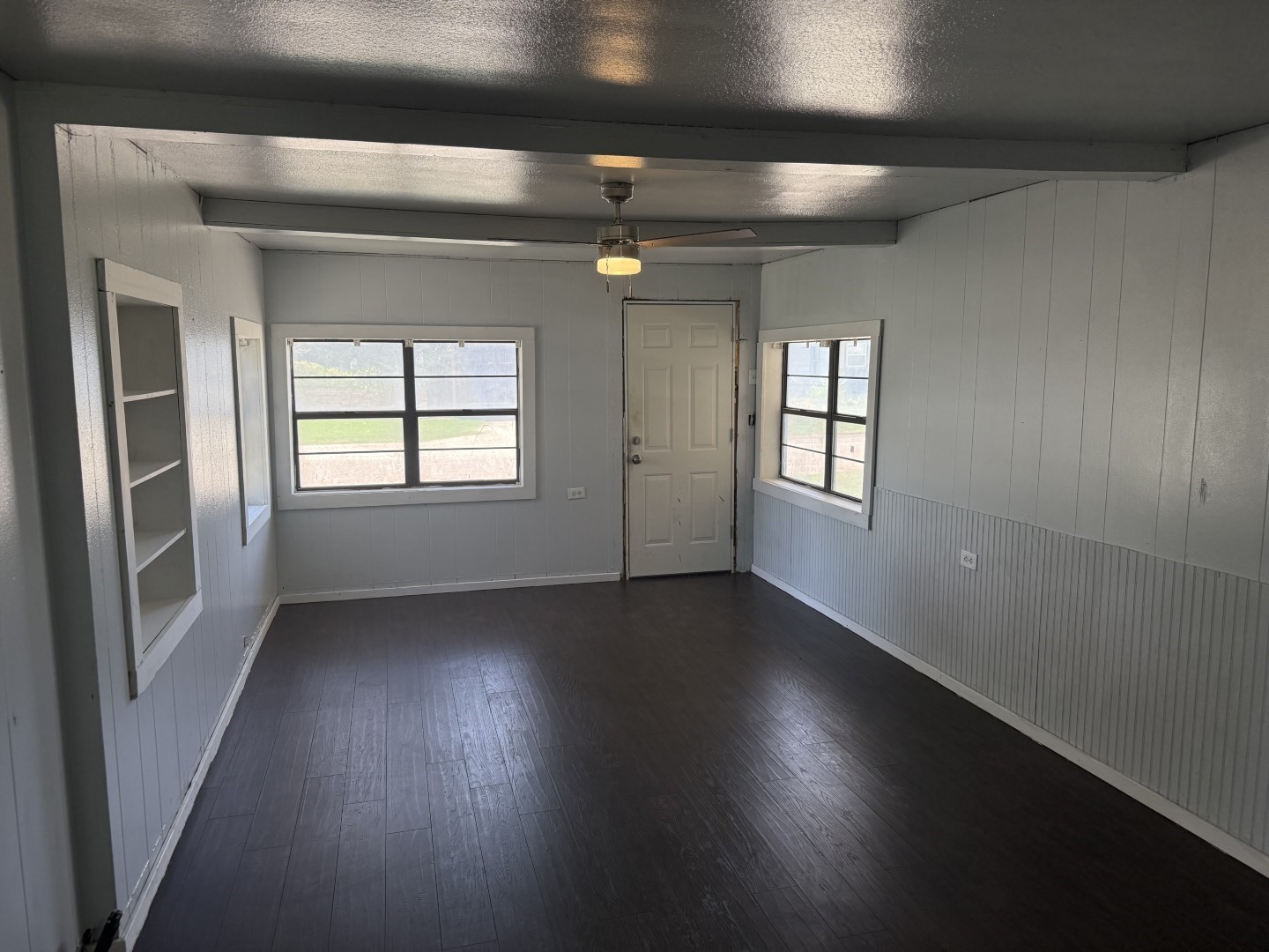 841 S 5th Avenue Munday TX 76371