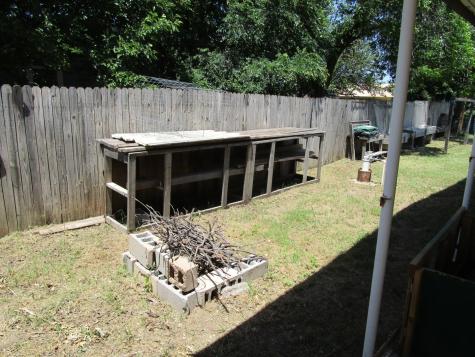 841 S 5th Avenue Munday TX 76371