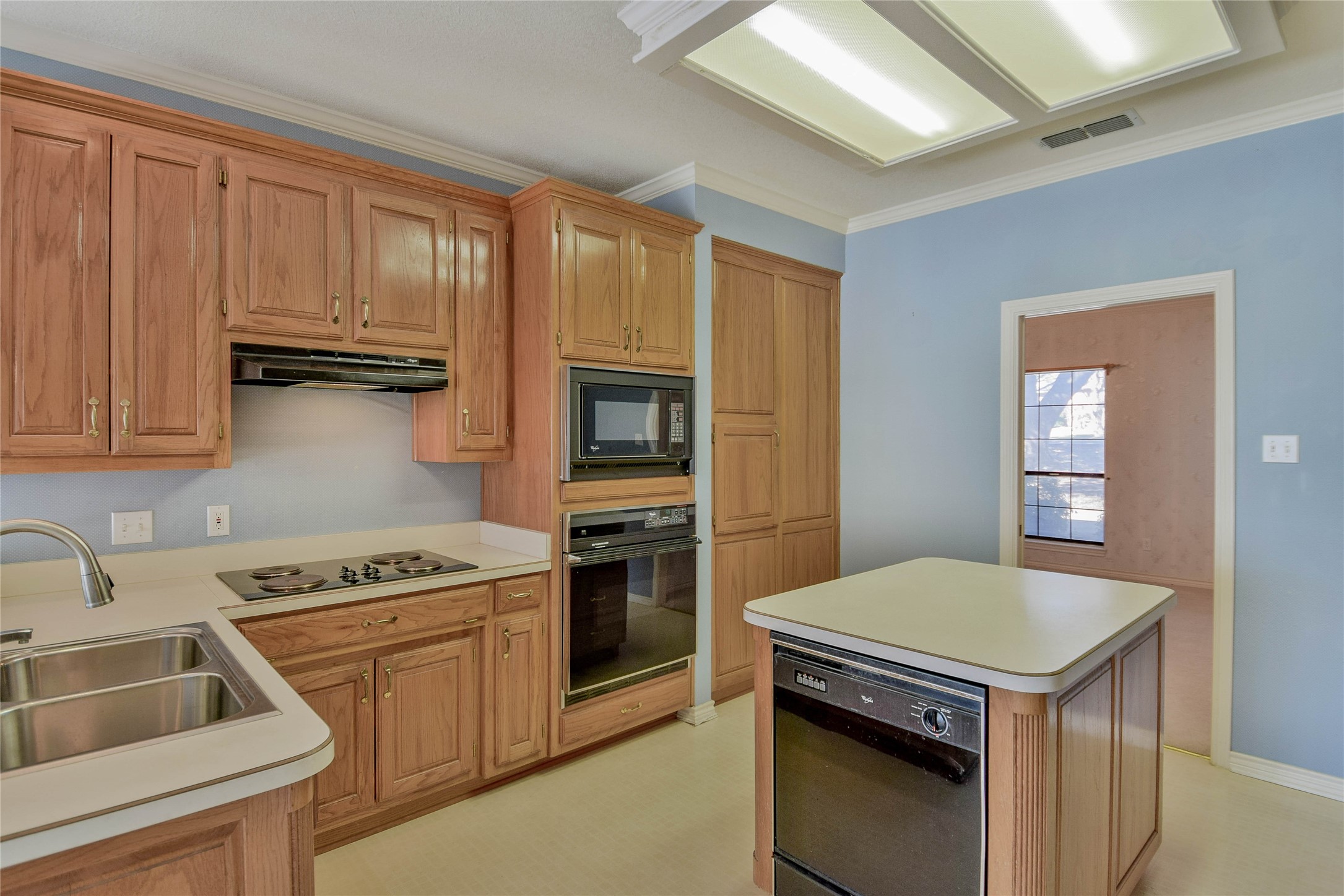 9110 Ravenswood Road Granbury TX 76049