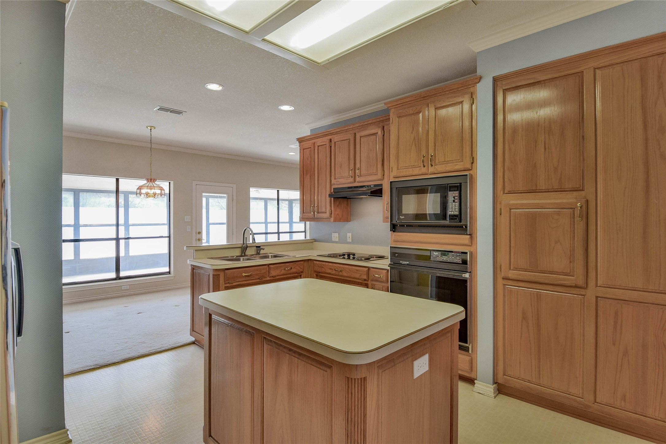 9110 Ravenswood Road Granbury TX 76049