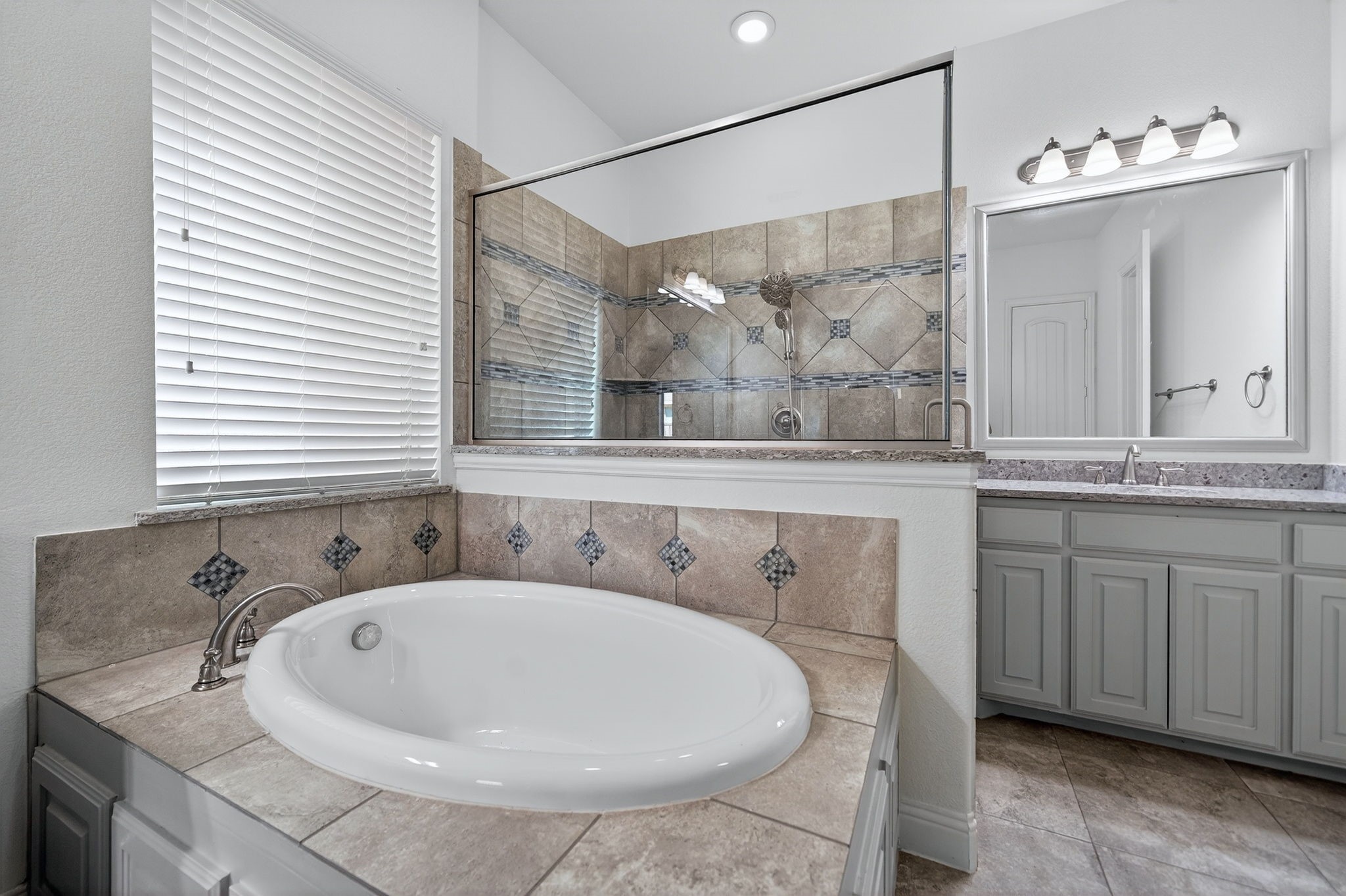 922 Amber Knoll Drive Rockwall TX 75087