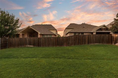 922 Amber Knoll Drive Rockwall TX 75087