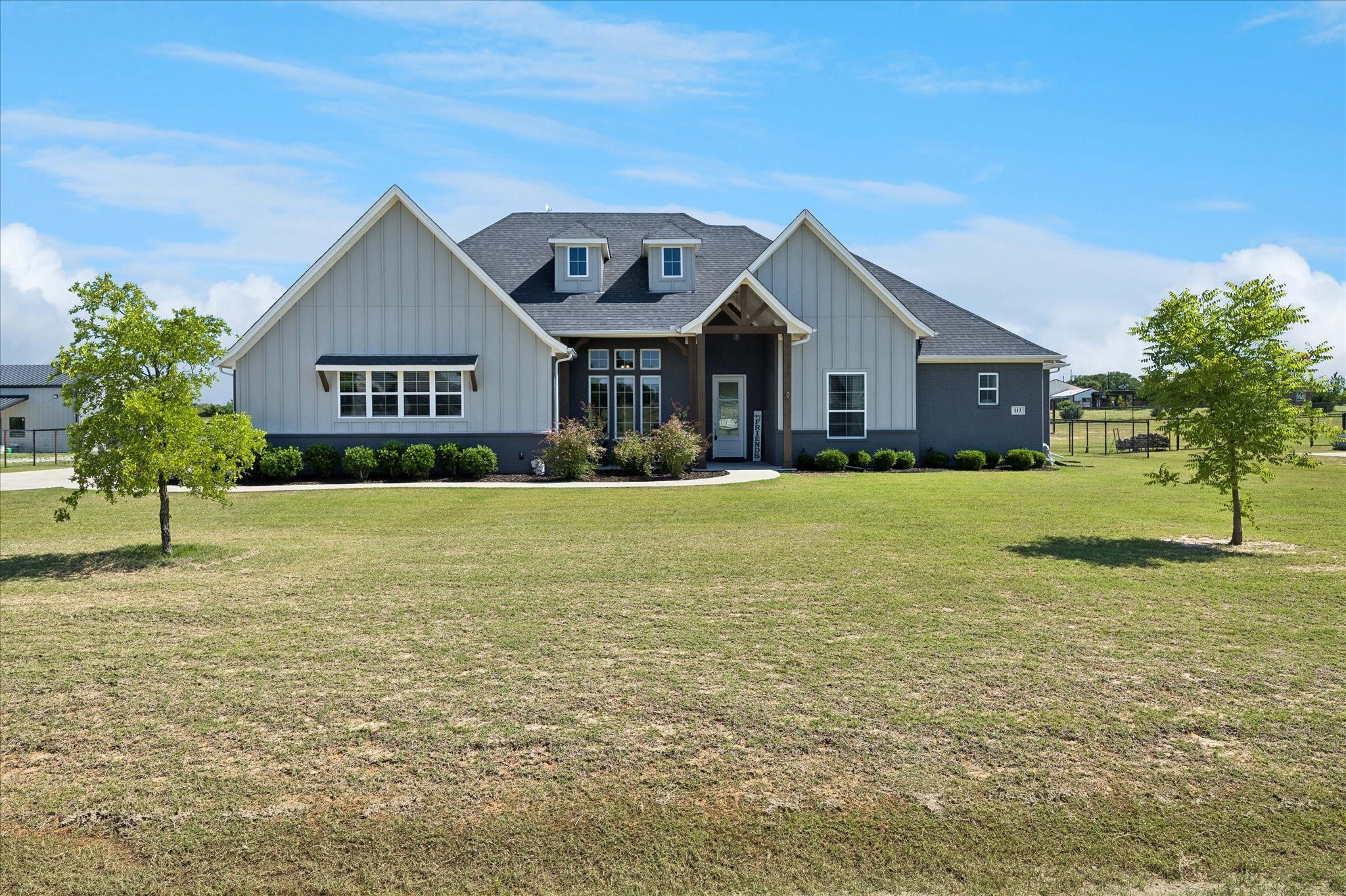 112 Friendship Way Boyd TX 76023
