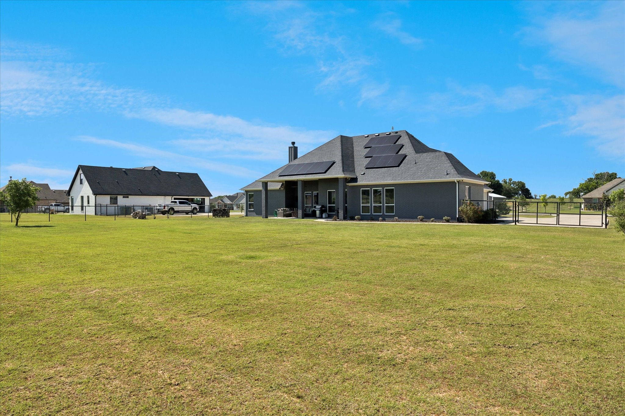 112 Friendship Way Boyd TX 76023