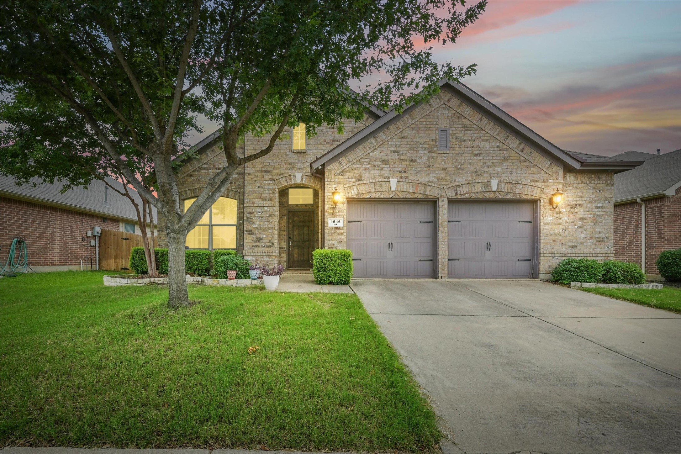 1616 Nightingale Drive Aubrey TX 76227