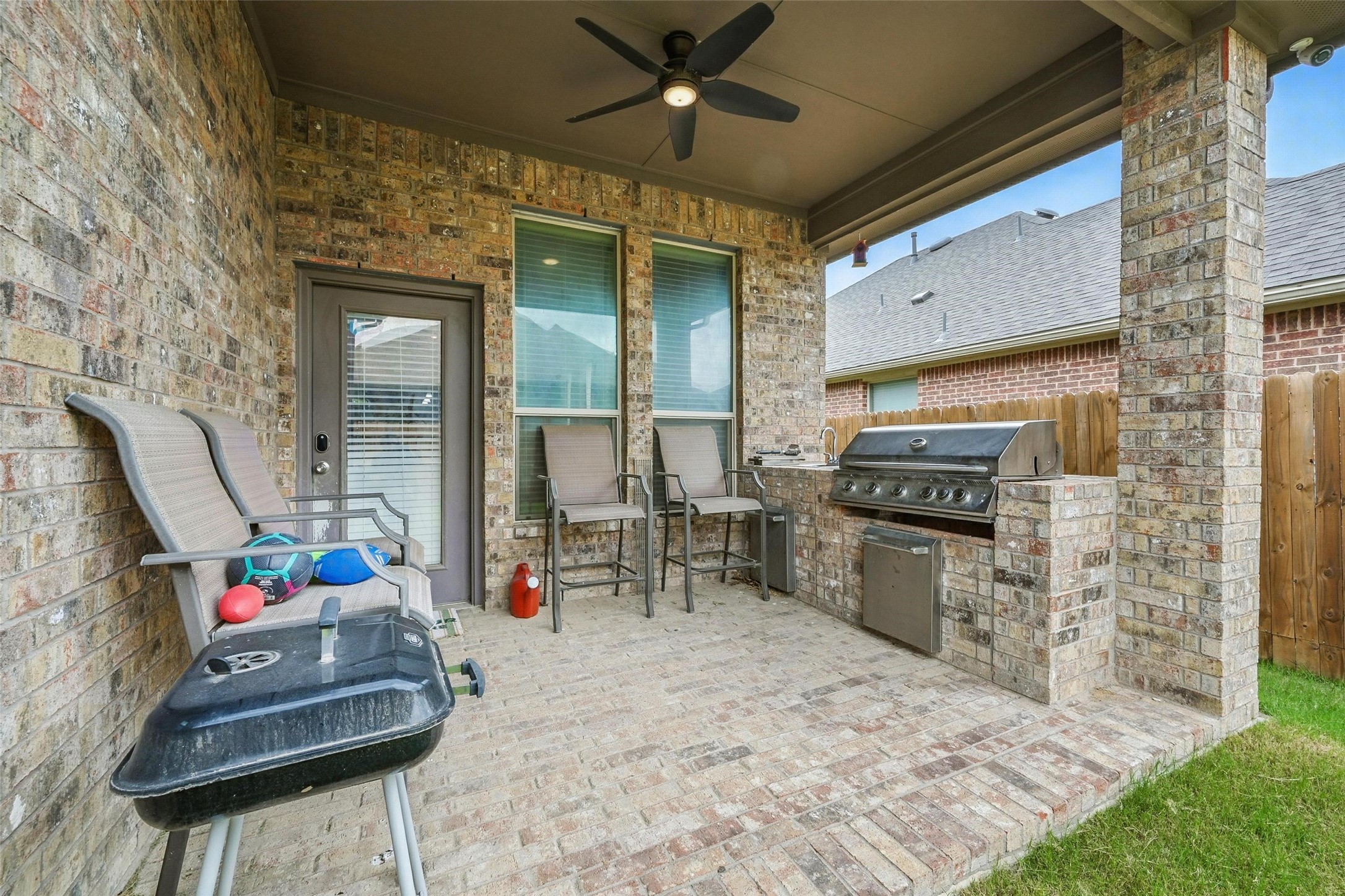 1616 Nightingale Drive Aubrey TX 76227