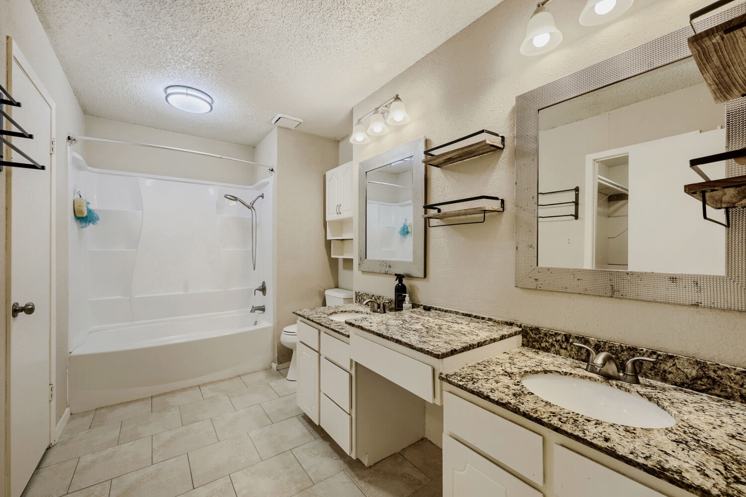 8437 Glenann Drive North Richland Hills TX 76182