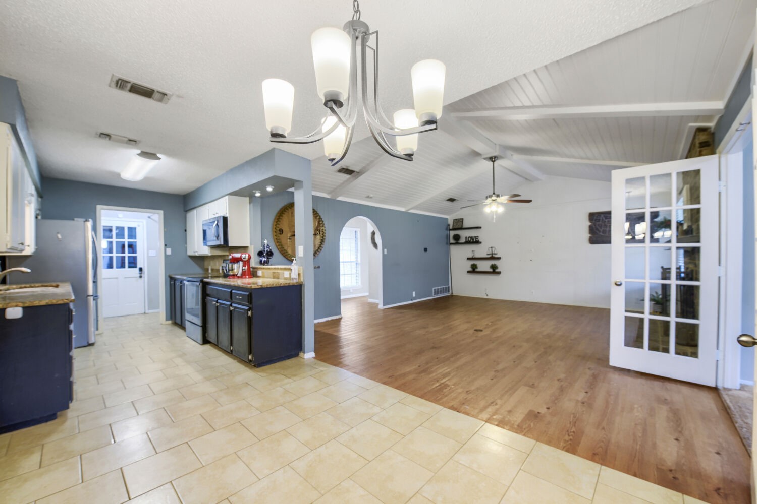 8437 Glenann Drive North Richland Hills TX 76182