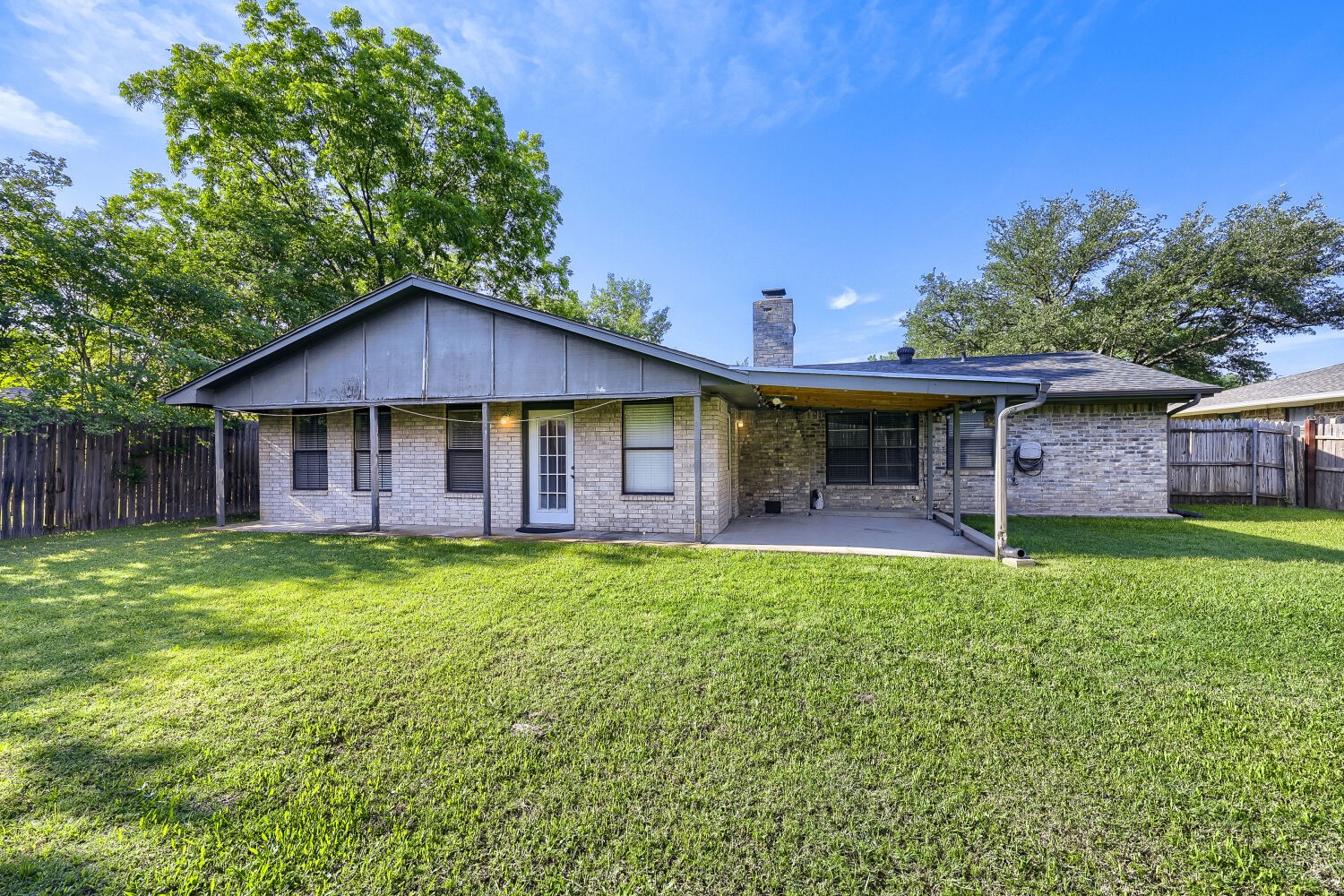 8437 Glenann Drive North Richland Hills TX 76182