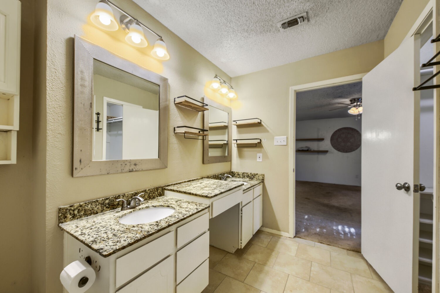 8437 Glenann Drive North Richland Hills TX 76182