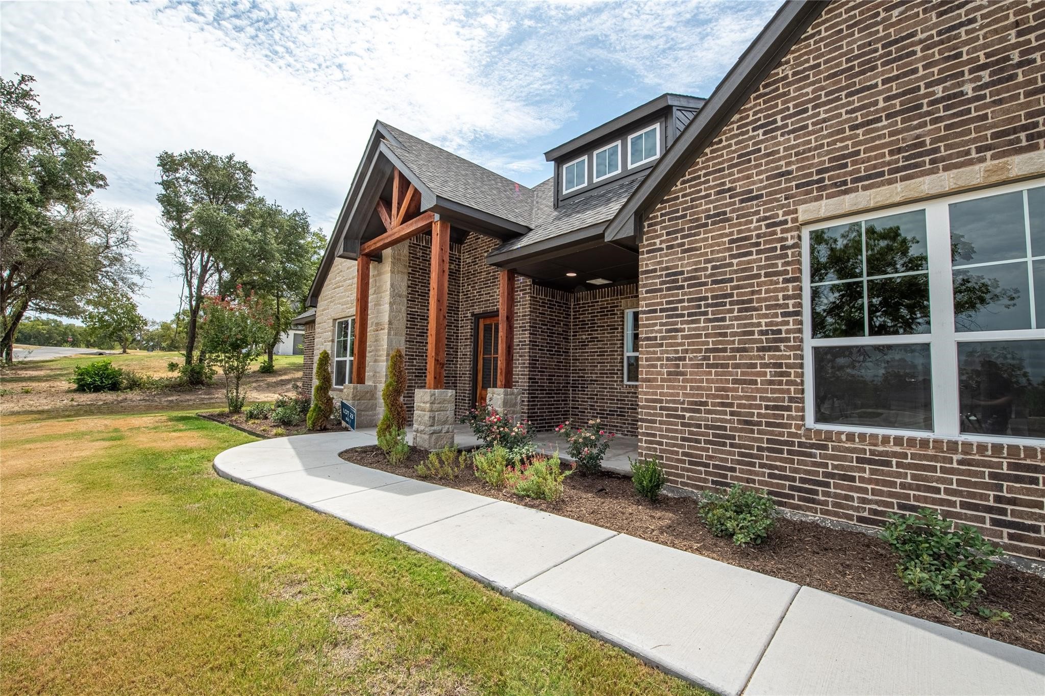 2009 Shady Creek Crossing Azle TX 76020
