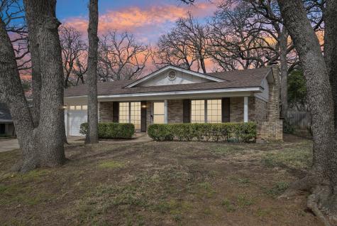 803 Pin Oak Lane Arlington TX 76012
