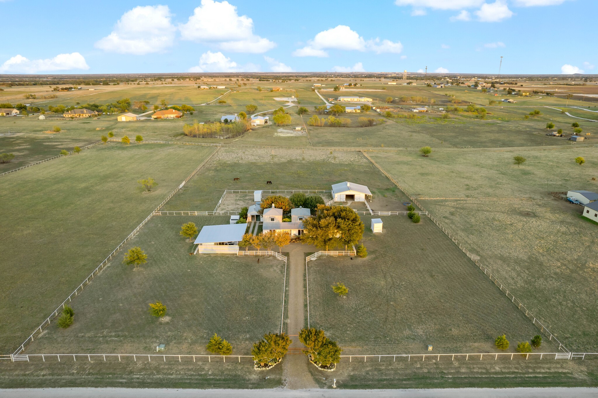 2436 Big Sky Trail Ponder TX 76259