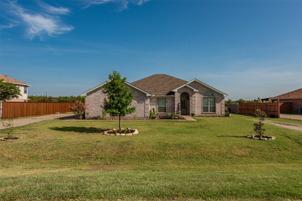 2136 Saler Drive Crowley TX 76036