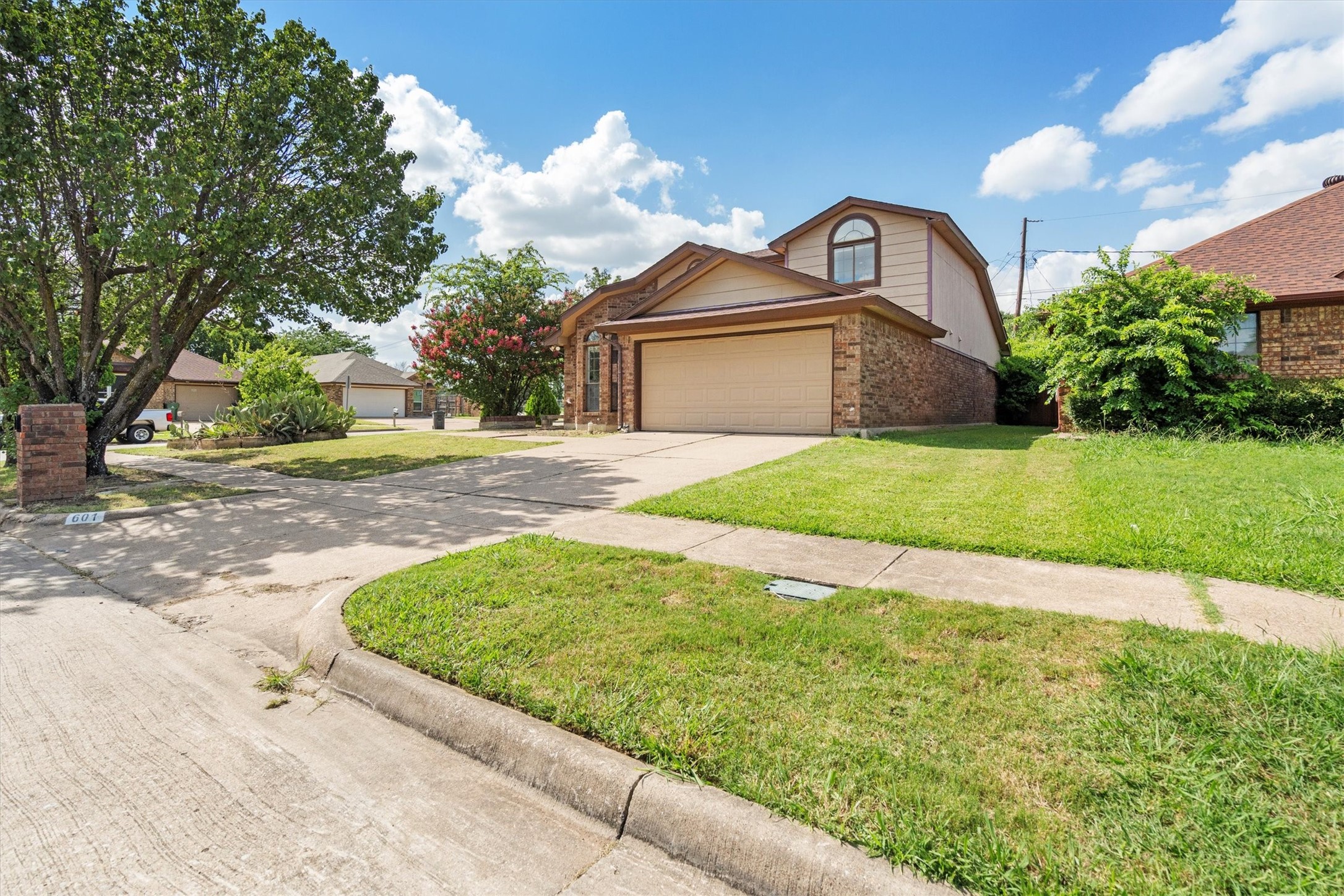 601 Oakland Hills Drive Arlington TX 76018