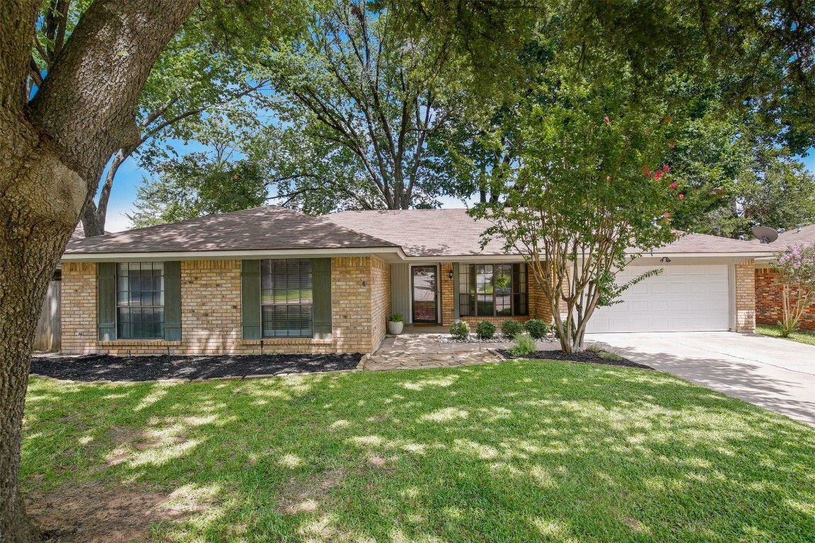 5001 Trails Edge Drive Arlington TX 76017