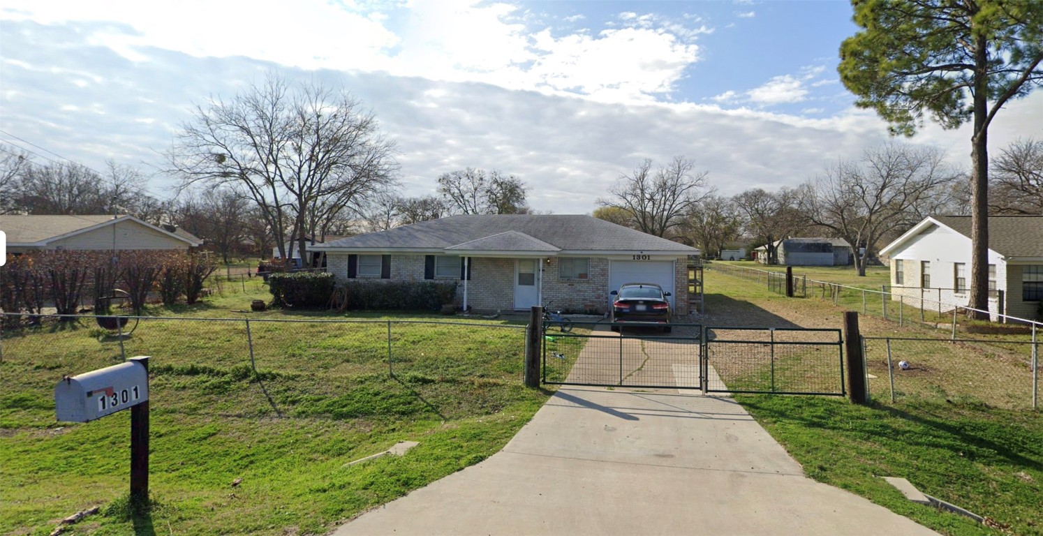 1301 Sandra Lane Grand Prairie TX 75052