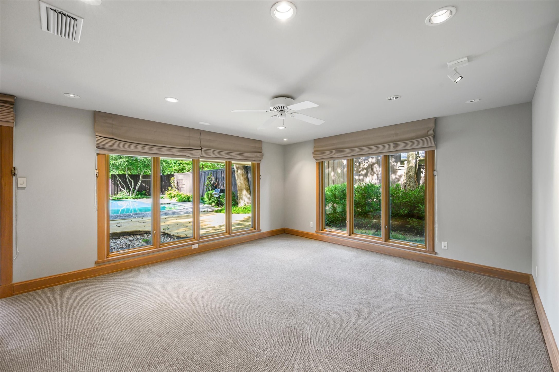 3909 Courtshire Drive Dallas TX 75229