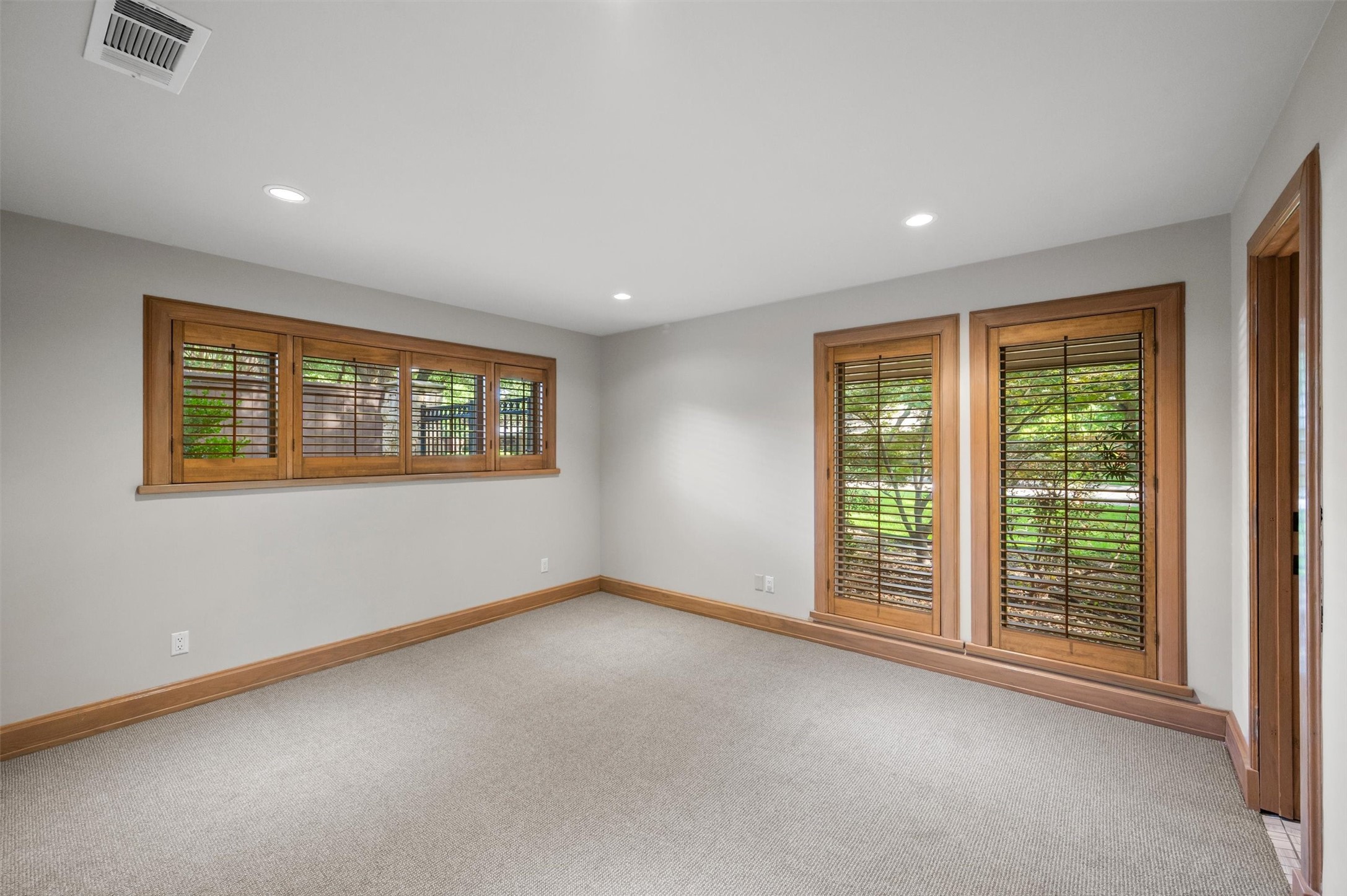3909 Courtshire Drive Dallas TX 75229