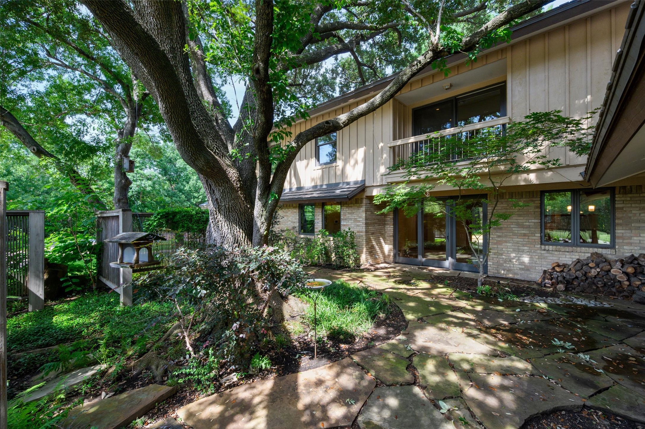 3909 Courtshire Drive Dallas TX 75229