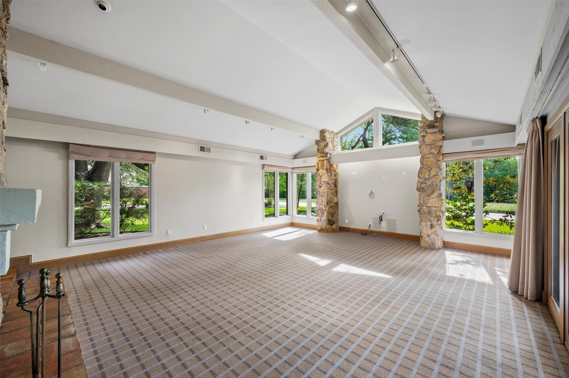 3909 Courtshire Drive Dallas TX 75229