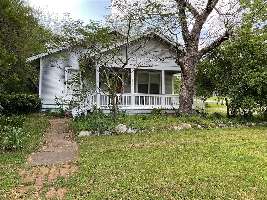 301 S Preston Street Groesbeck TX 76642