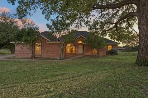 3300 Hummingbird Court Granbury TX 76049