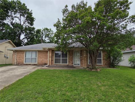 1613 S Bent Tree Trail Grand Prairie TX 75052