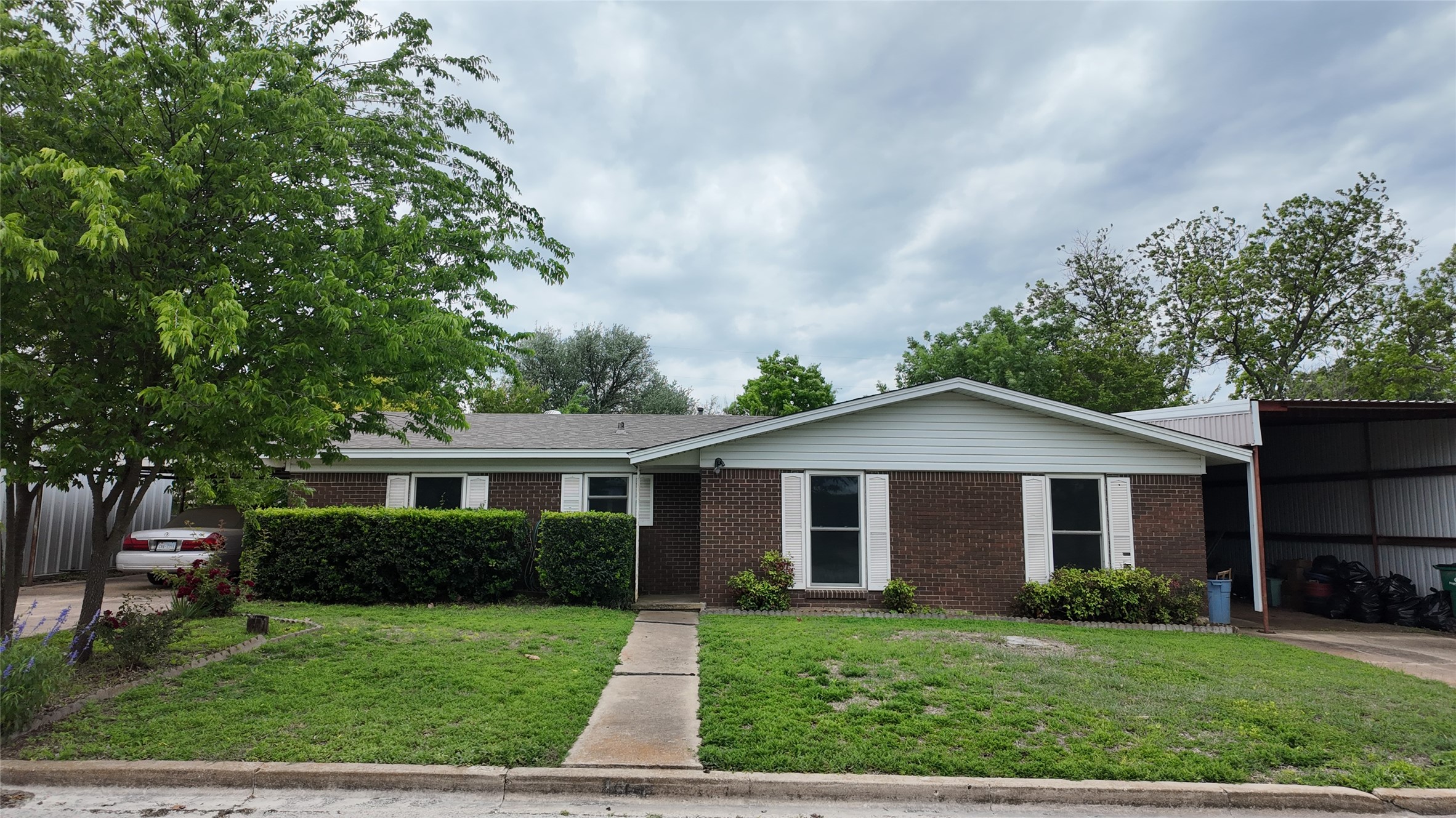 1807 W. Proctor Drive Goldthwaite TX 76844