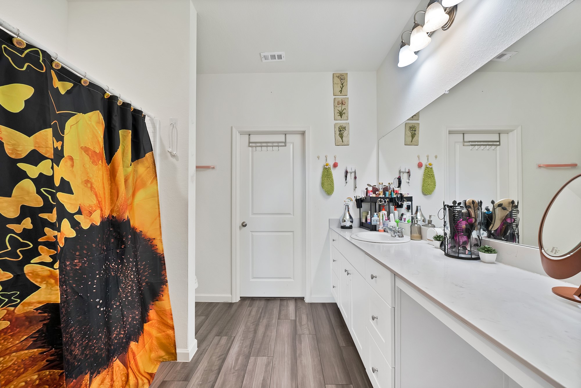 19 Cherryridge Drive Edgecliff Village TX 76134
