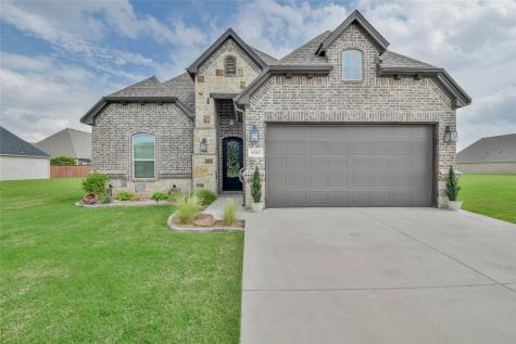 1341 Highland Park Circle Granbury TX 76048
