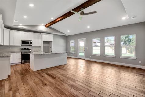 207 S Bond Street Whitewright TX 75491