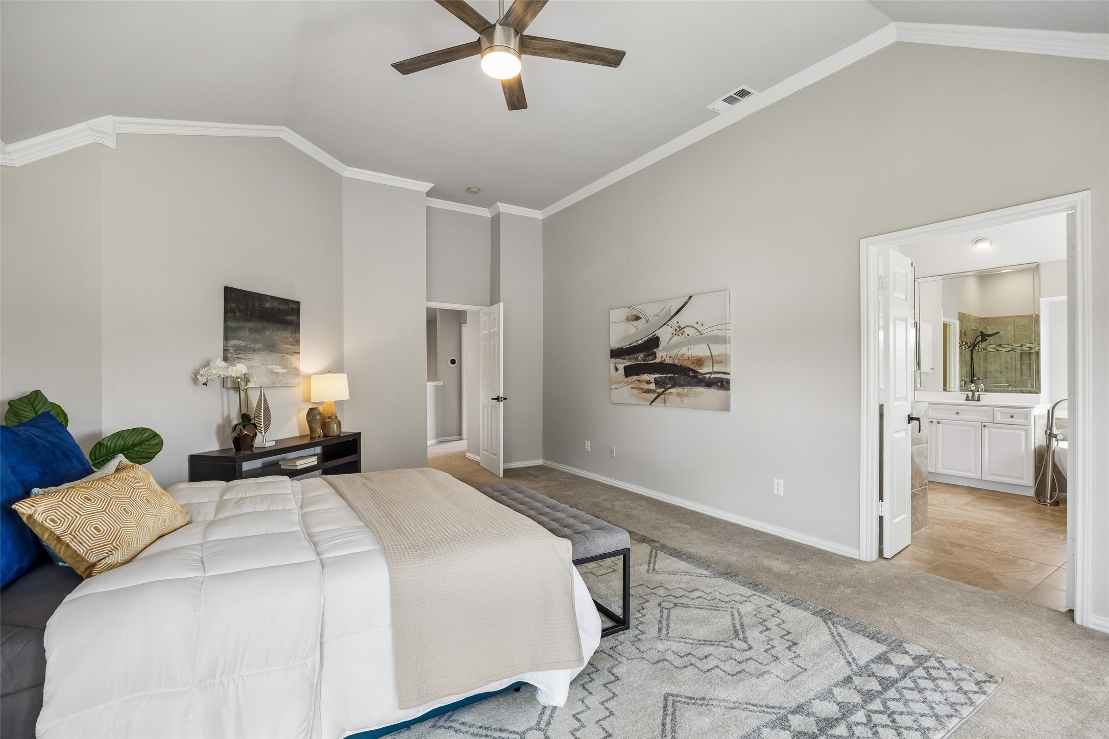 9014 Crown Point Circle Irving TX 75063