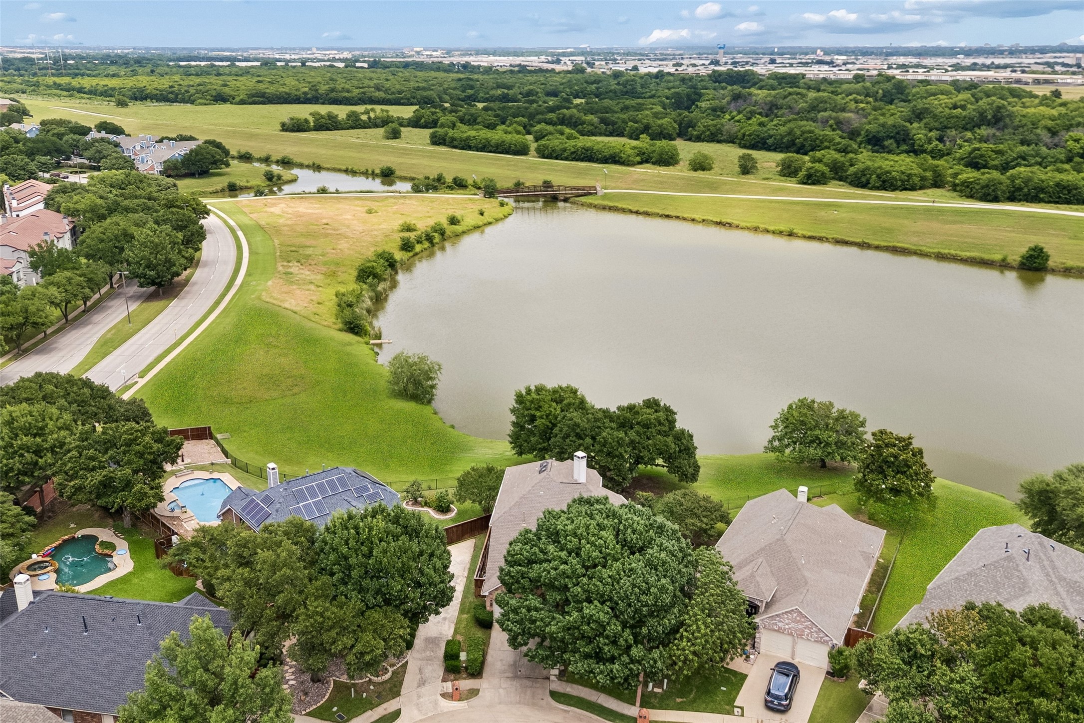 9014 Crown Point Circle Irving TX 75063