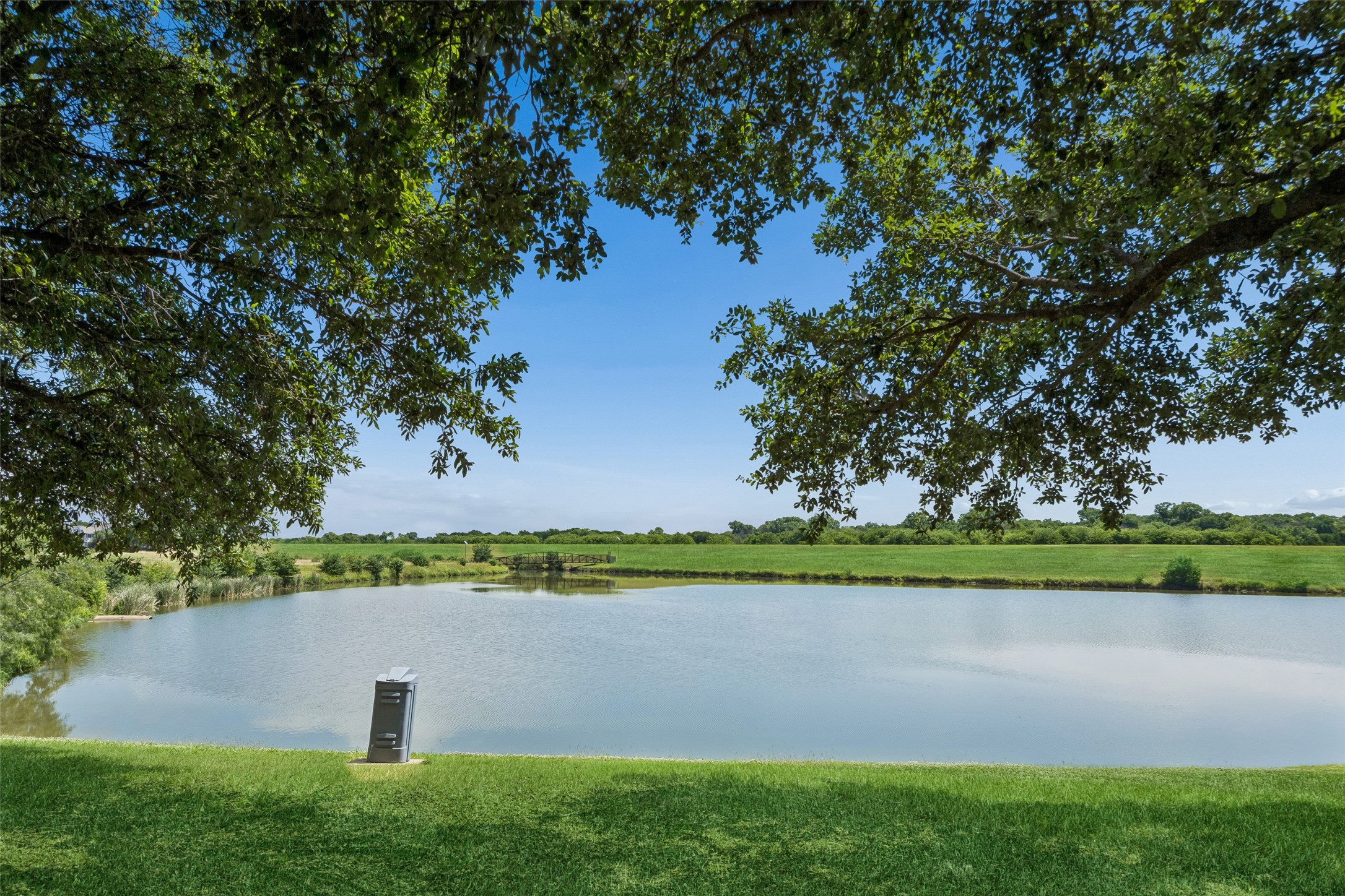 9014 Crown Point Circle Irving TX 75063