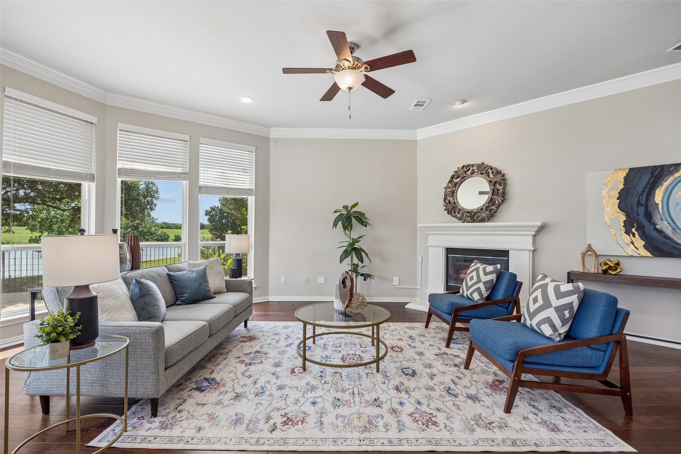 9014 Crown Point Circle Irving TX 75063