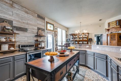 1655 Northview Drive Grand Prairie TX 75051