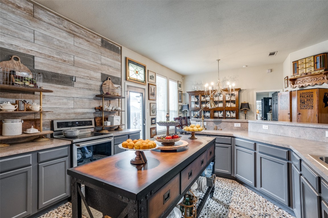 1655 Northview Drive Grand Prairie TX 75051