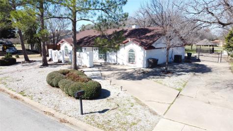 5813 Oakmont Lane Fort Worth TX 76112