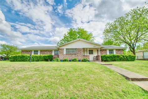 1204 W 21st Street Clifton TX 76634