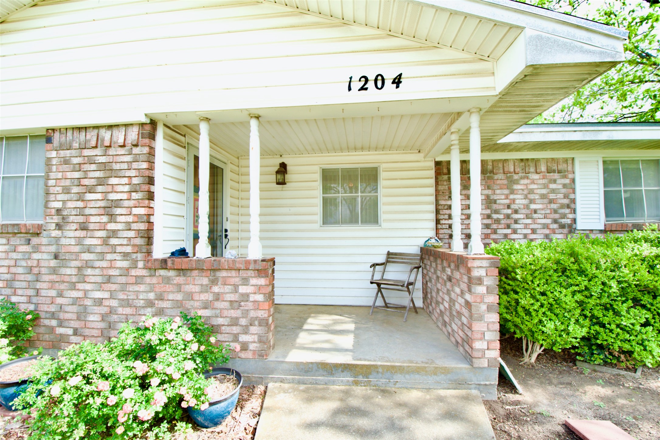 1204 W 21st Street Clifton TX 76634