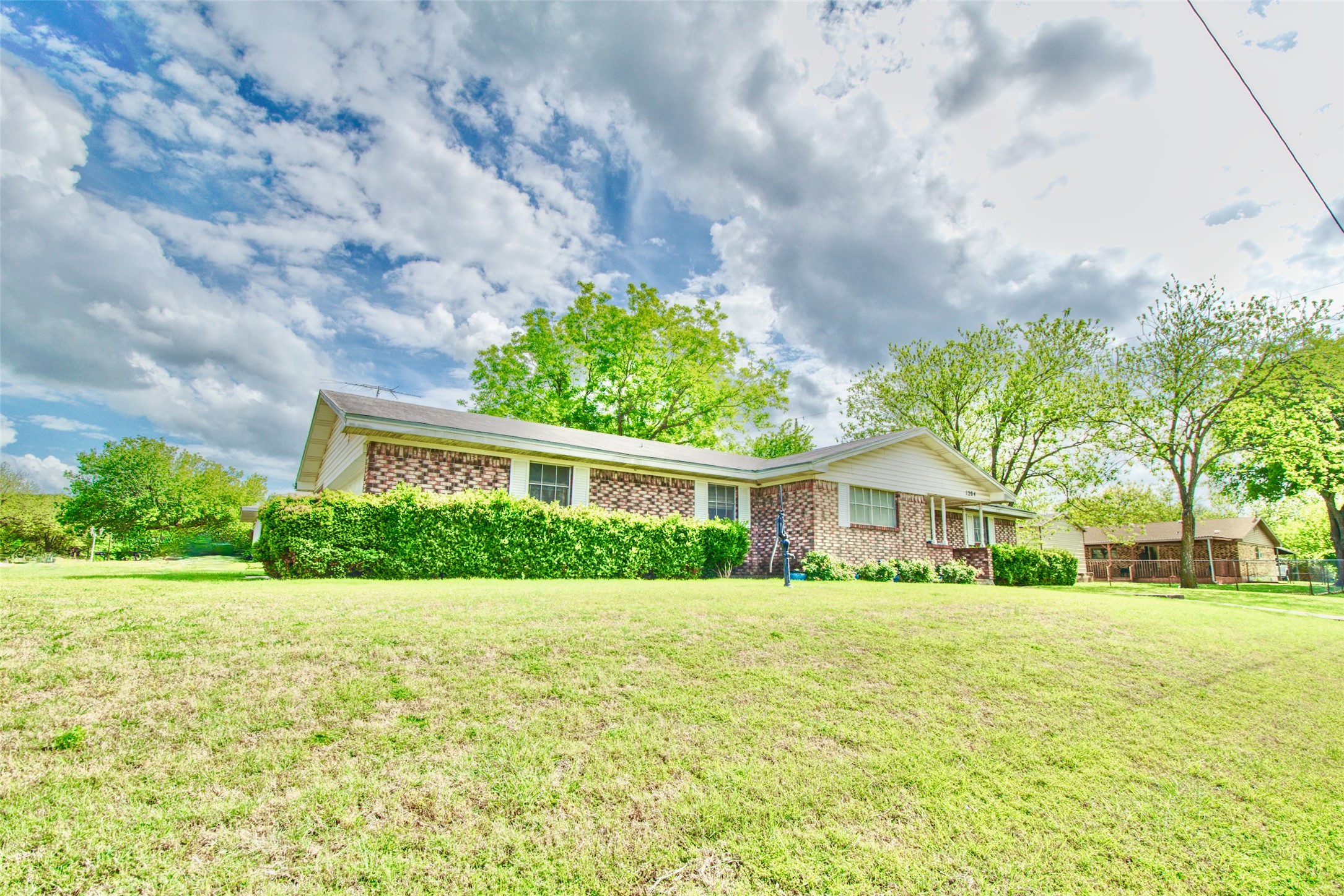 1204 W 21st Street Clifton TX 76634
