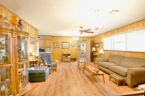1204 W 21st Street Clifton TX 76634