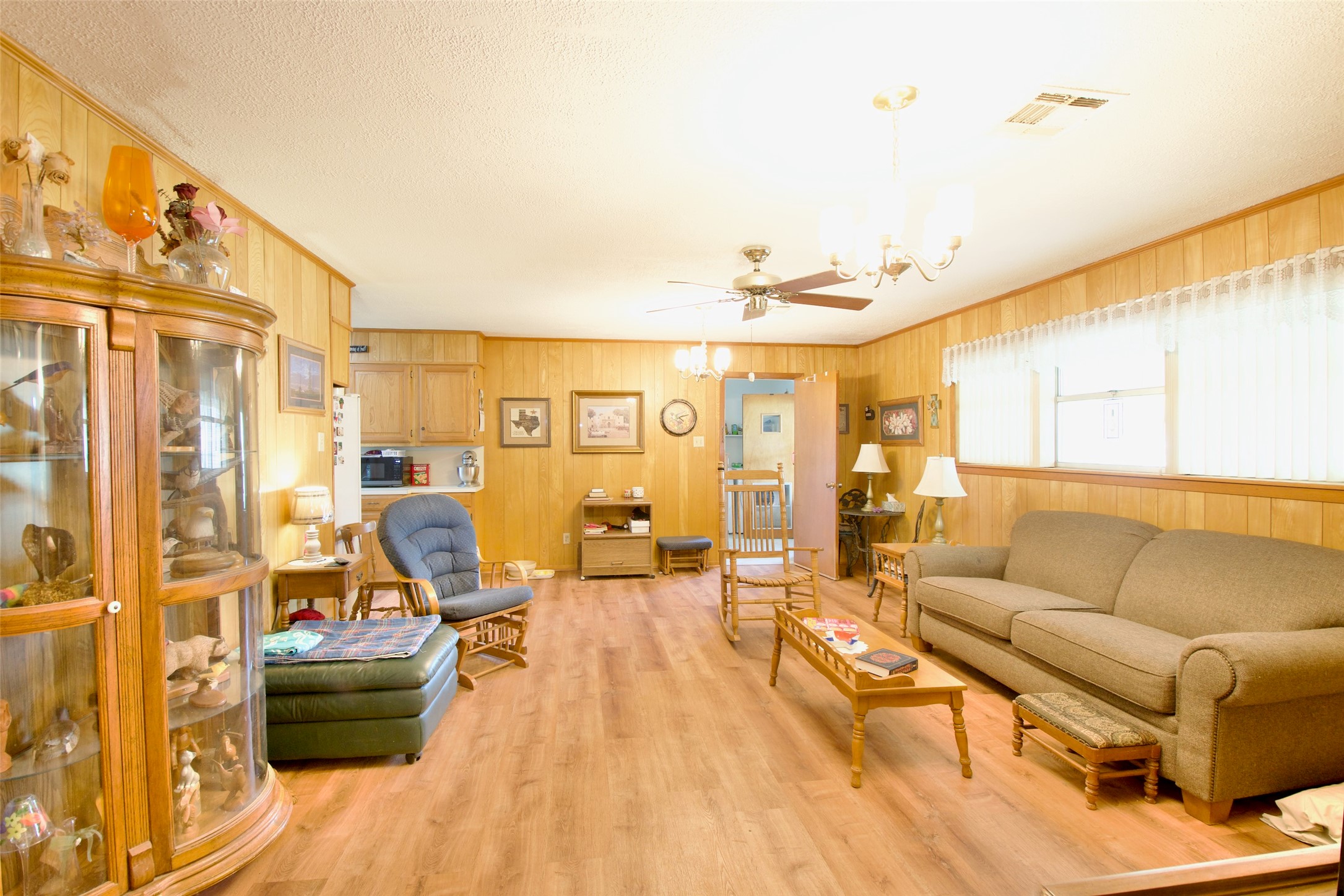 1204 W 21st Street Clifton TX 76634