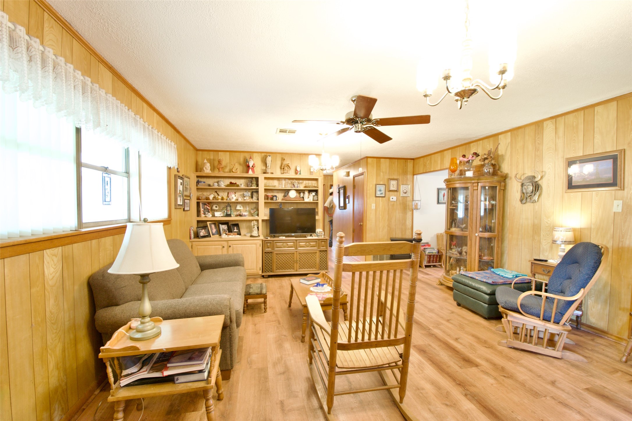 1204 W 21st Street Clifton TX 76634