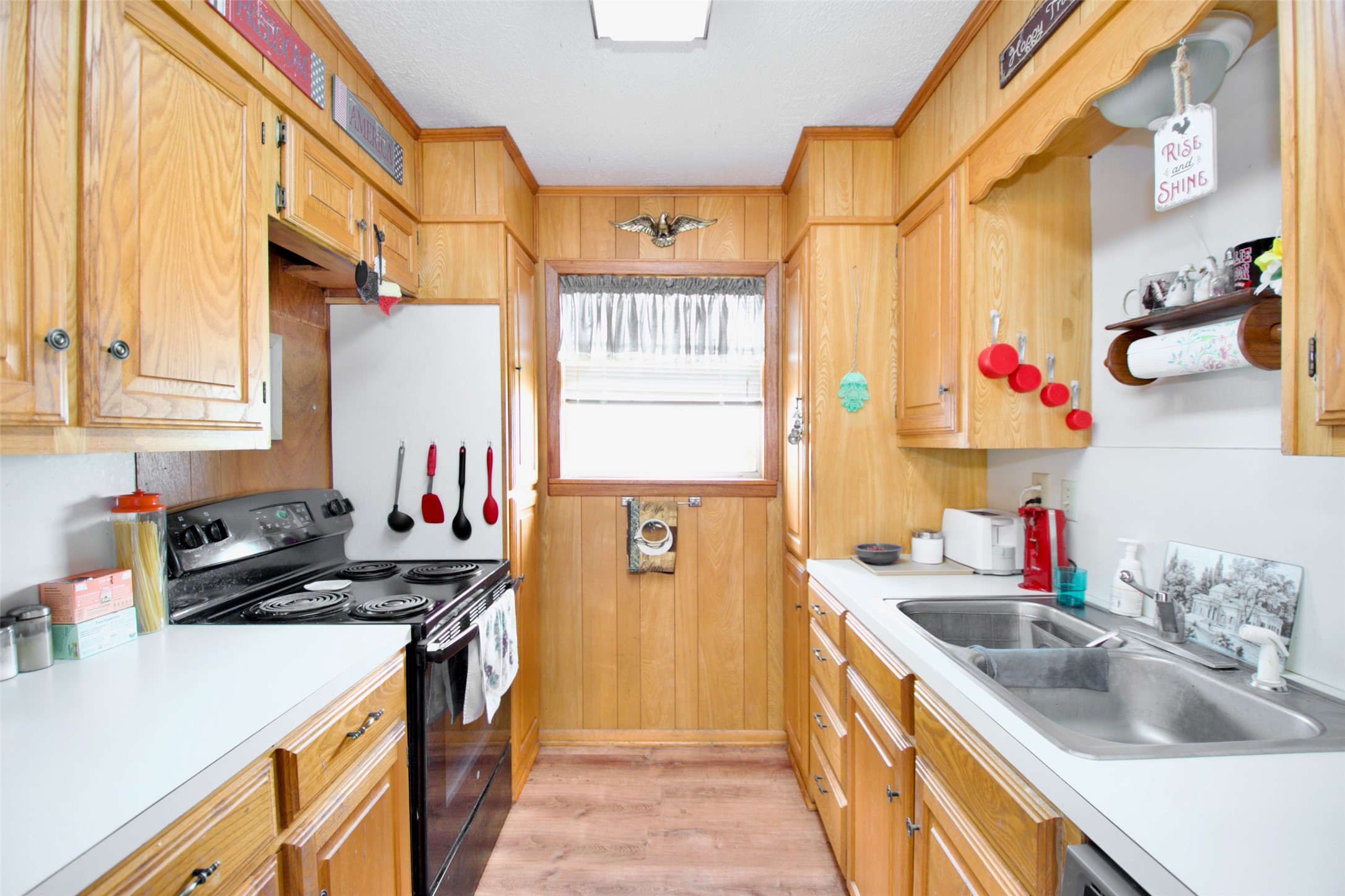 1204 W 21st Street Clifton TX 76634