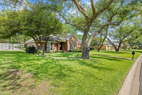 926 Canyon Drive Cleburne TX 76033